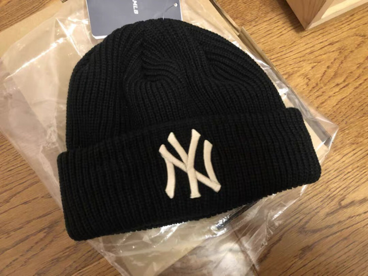MLB针织帽，闲置了没咋戴，袋子吊牌都还在...