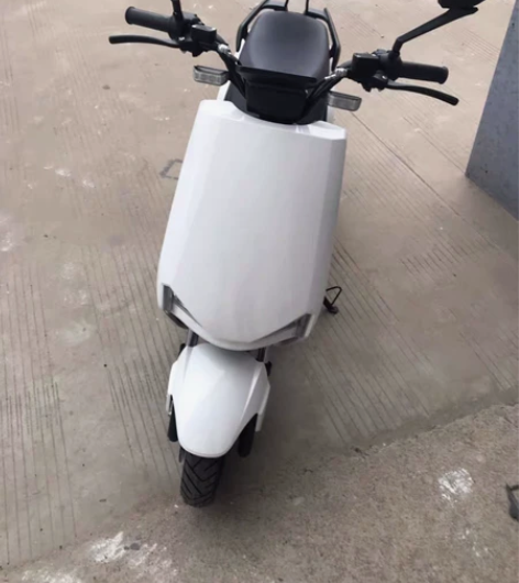 电动车 就开到地铁口放那儿基本全新，前后双...