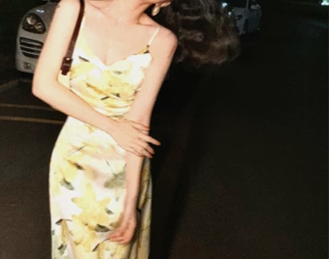 酒午法式复古2021女夏新款雪纺v领油画吊...