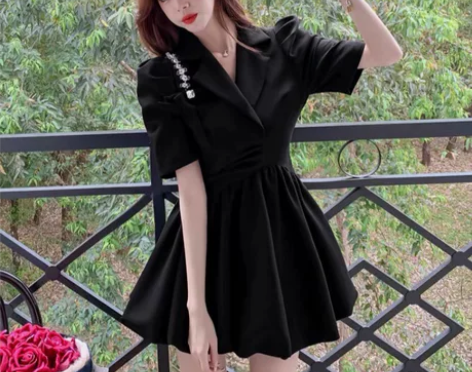 小香风高级感炸街西装裙子夏季法式赫本风重工...