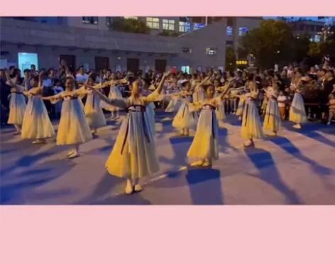 儿童汉服演出服中国风古典舞蹈有位姑娘桃花笑...