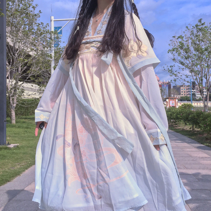 倚梦阁 汉元素