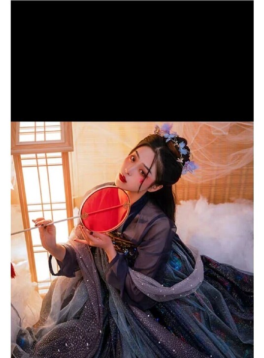 白菜价出！！汉服，九五成新！