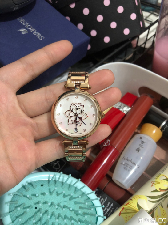 雷诺机械表，有包装盒，保修卡都有半价出