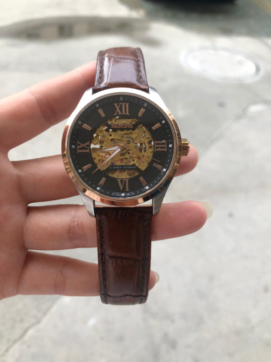 雷若手表，八成新