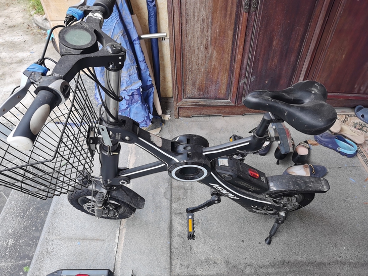 恩斯迈X3电动车，可以骑30公里左右，上个...