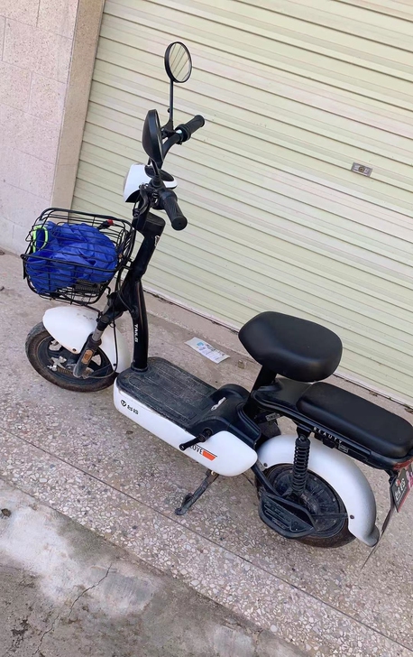 台铃电动车，准新的9.9层新老婆骑了三个月...