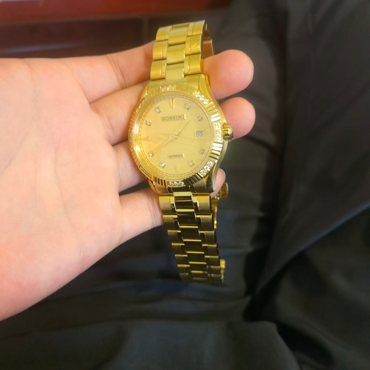 真品罗西尼手表刚买的带了七八天没意思240...