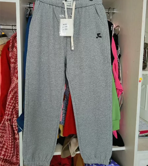 加绒灰色卫裤女 78到80腰围 裤长96左...