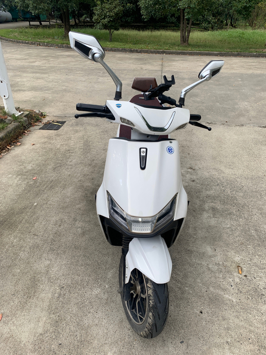台铃虎贲72V电瓶车，自配2块锂电池 电池...