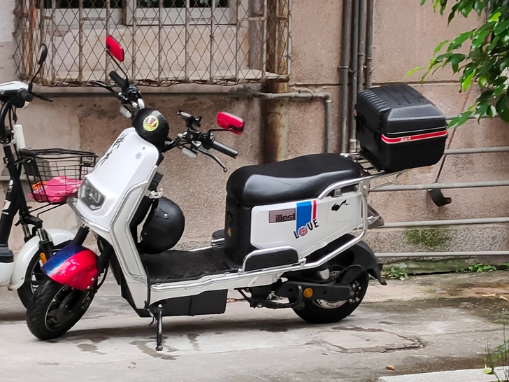 台铃电动车，72v6个大电池，9成新，今年...