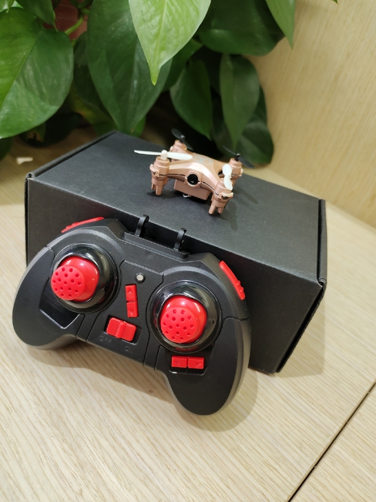 四轴折叠无人机高清航拍微型口袋遥控飞机器小...