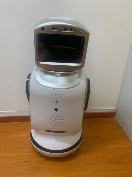 小宝机器人，孩子的好陪伴！可下载，可跳舞，...