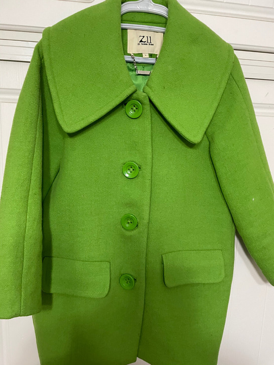 Z11苹果绿茧型大衣