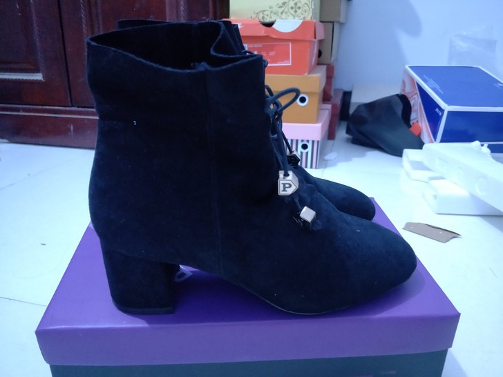 ZLL珠利莱真皮潮流粗跟系带短靴  37码...