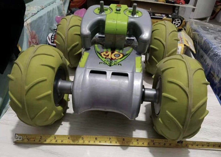 超大水陆两栖车遥控车