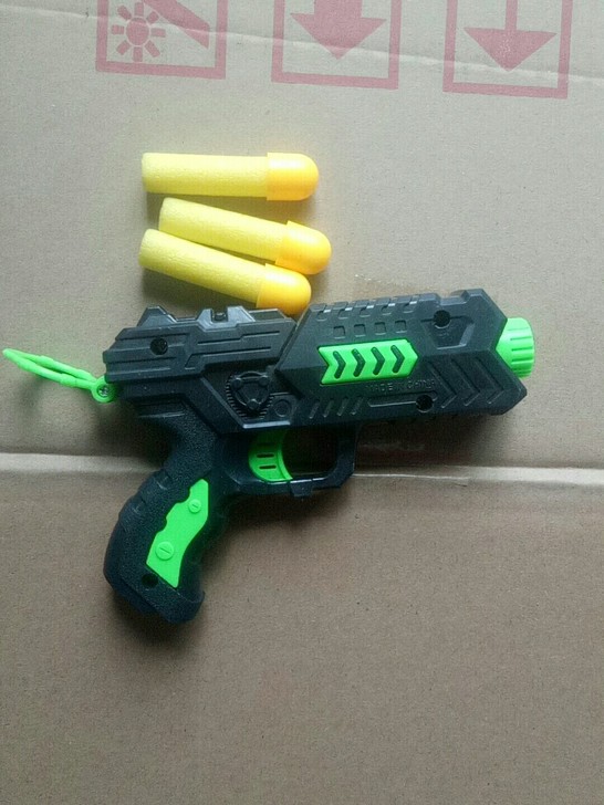 全新儿童玩具益智软弹枪，两个包邮单独买一个...