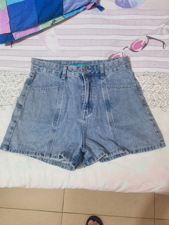 牛仔短裤阔腿牛仔短裤女29码朋友送的穿大了...