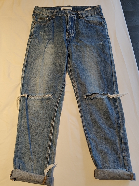 破洞牛仔裤，，28腰围！好看！