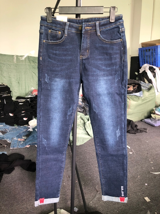 加绒加厚牛仔裤，26-32码，中腰高弹，内...