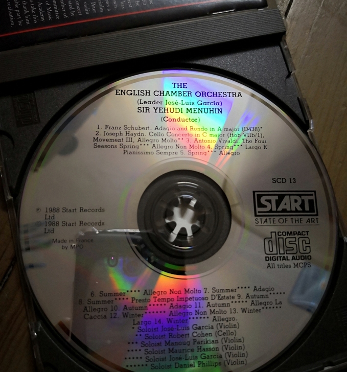 最昂贵演唱会首版天琴90母盘直刻