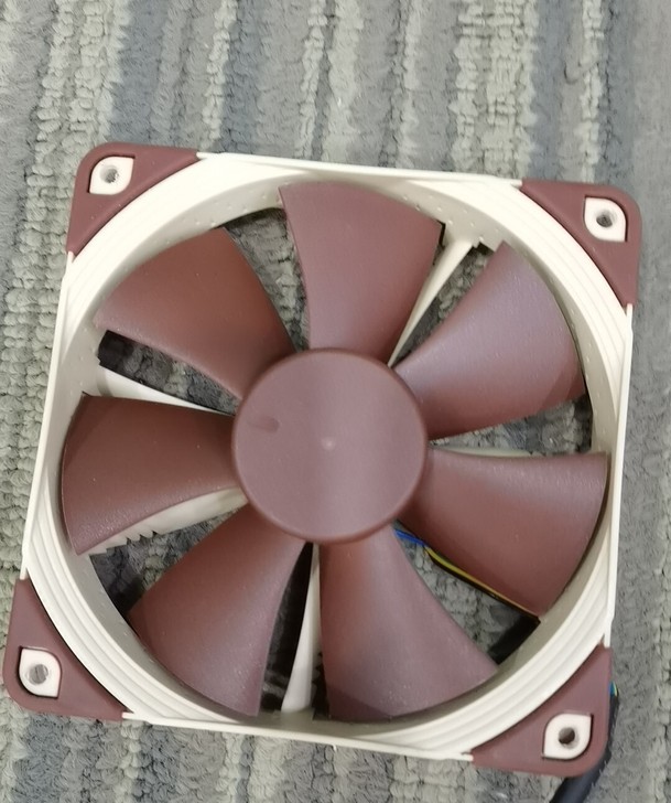 猫头鹰F12 PWM 配件齐全盒装