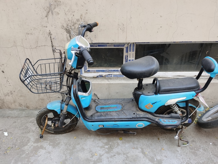 爱玛电动车，松原本地自取，新换的大电瓶，后...