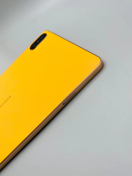 华为荣耀V7pro，橙色，搭载迅鲲1300...