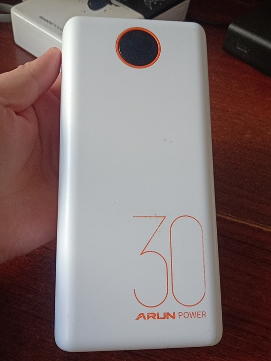 带华为，小米，苹果线30000毫安的充电宝...