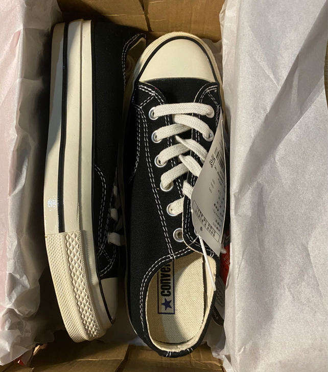 匡威黑色低帮帆布鞋 39.5码 原鞋盒还在...
