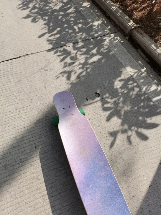 大二还是大一买的滑板，现在要毕业了没时间玩...