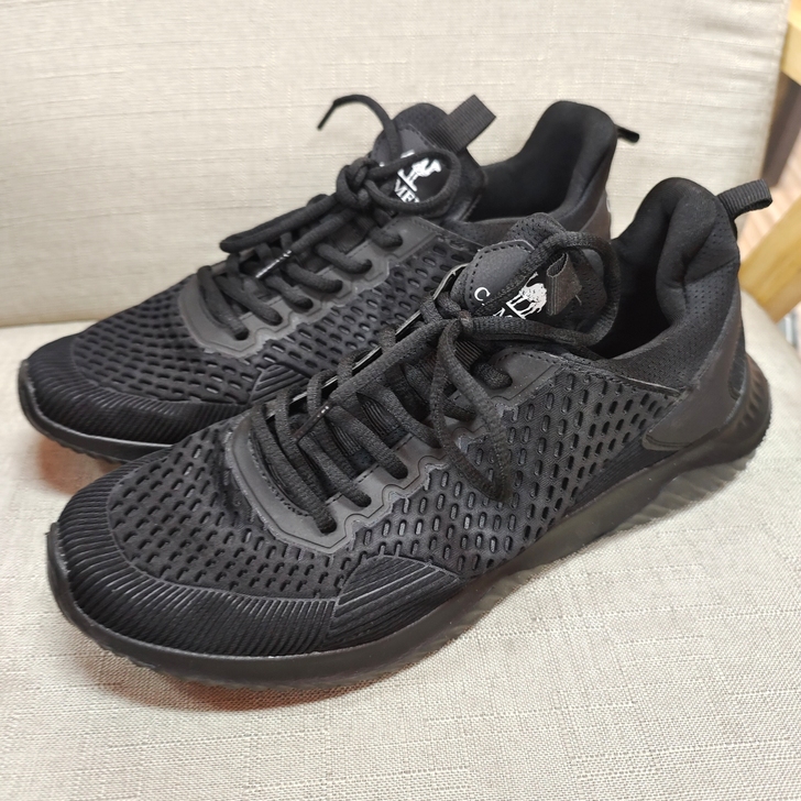 44码骆驼正品男鞋运动鞋一双，售后鞋特价出