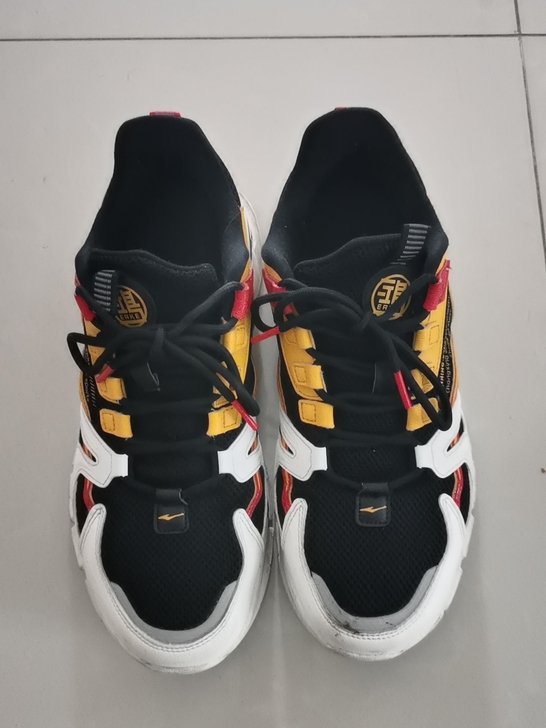 鸿星尔克运动鞋41.5码鞋子多了不穿了便宜...