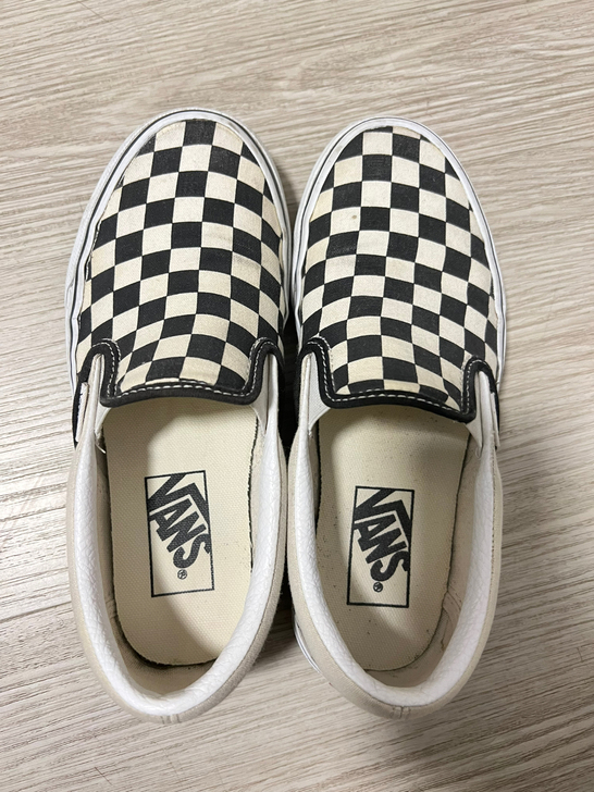 Vans棋盘格 专柜原价四百多购入 9新 ...