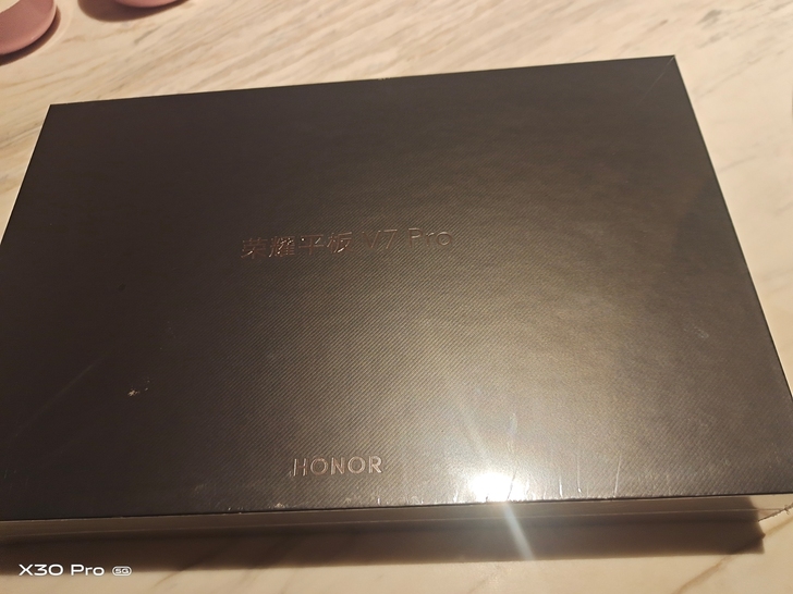 荣耀v7pro，8+128g ，是8+12...