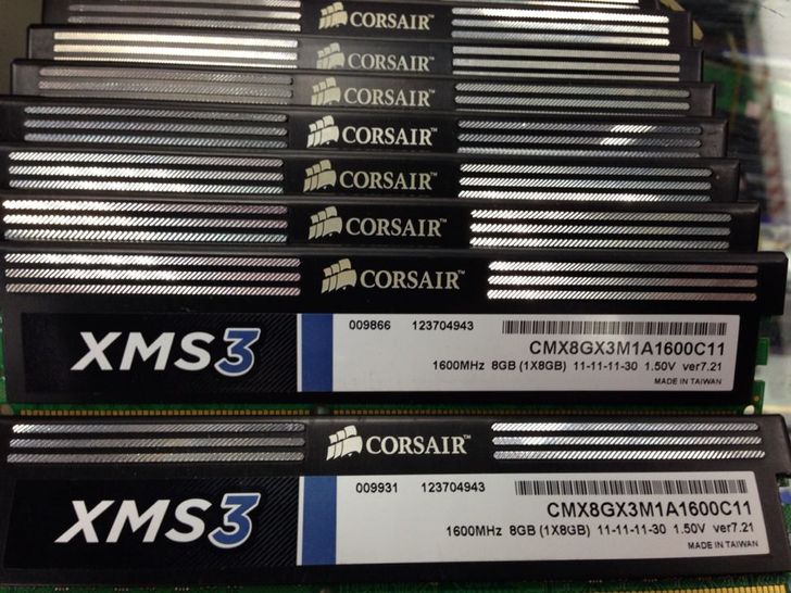 8GB 海盗船追击者内存 DDR3 160...