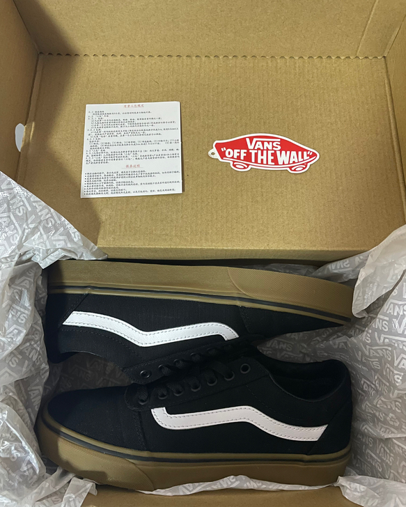 Vans低帮官购 黑色牛筋底帆布鞋 40尺...