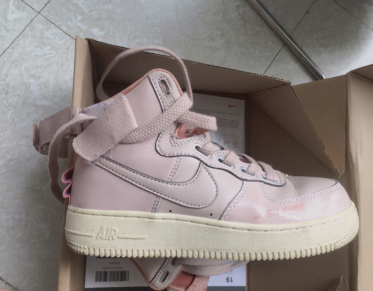 专柜正品nike af1运动鞋，原价548元