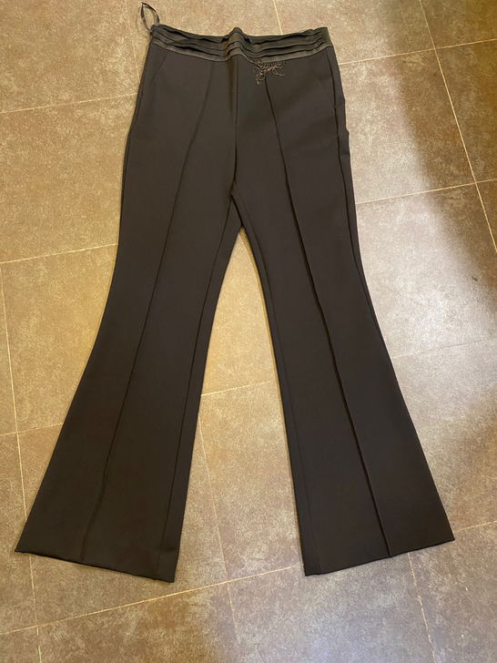 全新高定微喇裤，腰部拼接真丝，重工制作腰头...