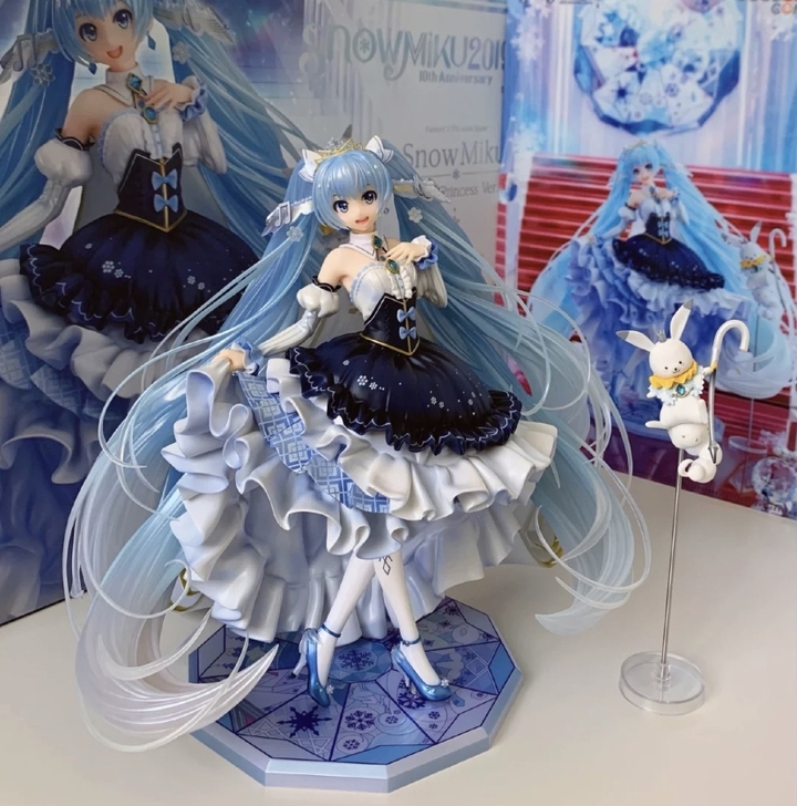 全新正品包邮初音未来女生二次元手办大礼包福...