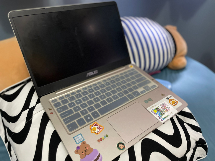 华硕电脑/华硕灵耀S4000