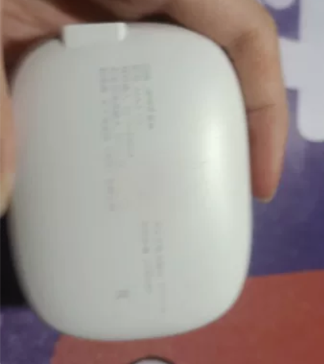 AMOI夏新白色半入耳式蓝牙耳机 品牌：A...