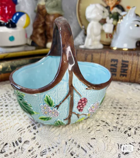 欧洲中古vintage瓷花篮 浮雕 瓷花篮...