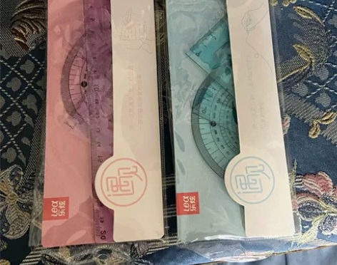 小学生4件套尺子20cm直尺子量角器三角板...