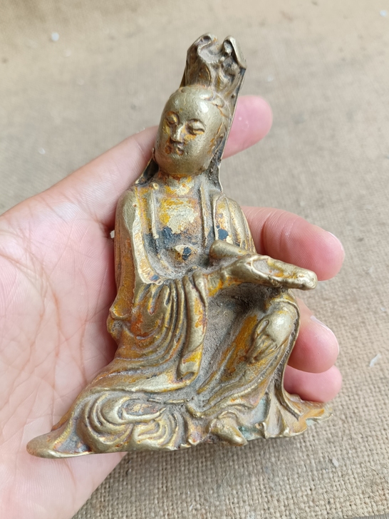 七八十年代铜佛像，已鉴定。手握书卷闲情静坐...