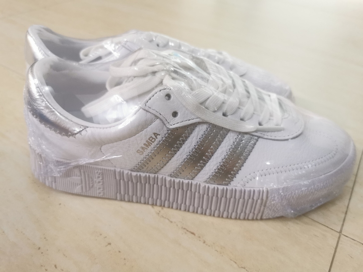 阿迪达斯三叶草 Samba 休闲鞋,全新,...