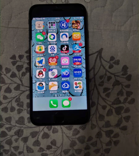 全原装苹果8，内存64g，屏幕4.7英寸，...