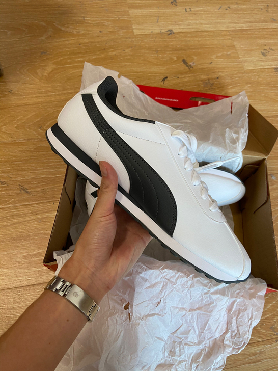 彪马 Puma Turin 跑鞋 全新无任...