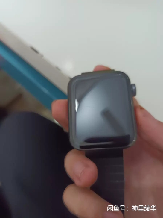 小米手表,成色很新,箱说全,屏幕划痕已在最...