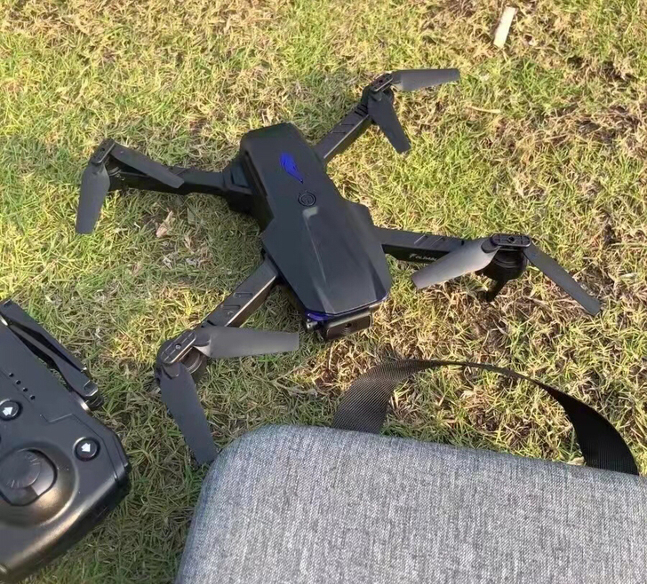 清库存特价处理折叠无人机，全新未拆封，6k...